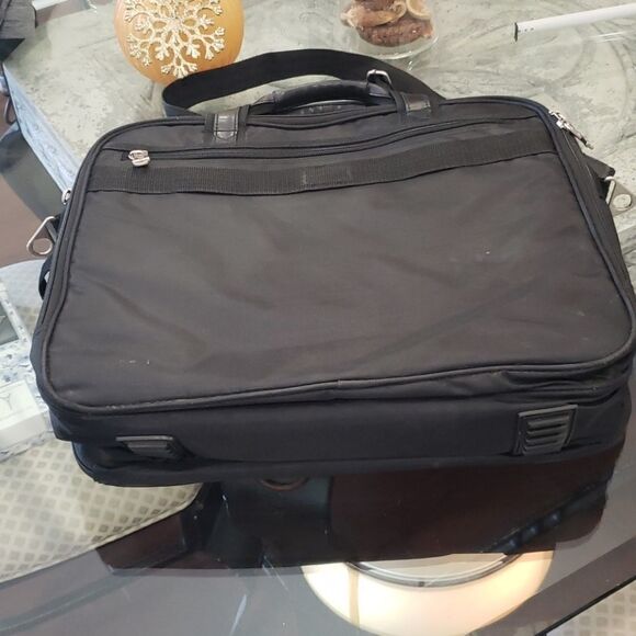 👌 WENGER BAG - Picture 2 of 4